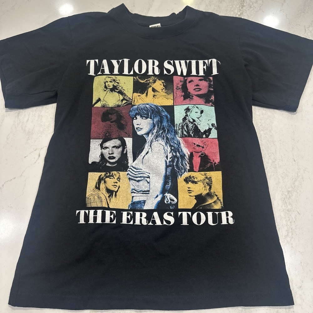 Taylor Swift The Eras Tour Graphic Black T-Shirt Sz Small Cotton Adult Unisex